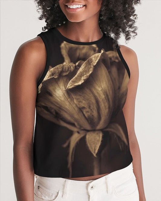 Beauty in darkness Women's Cropped Tank
