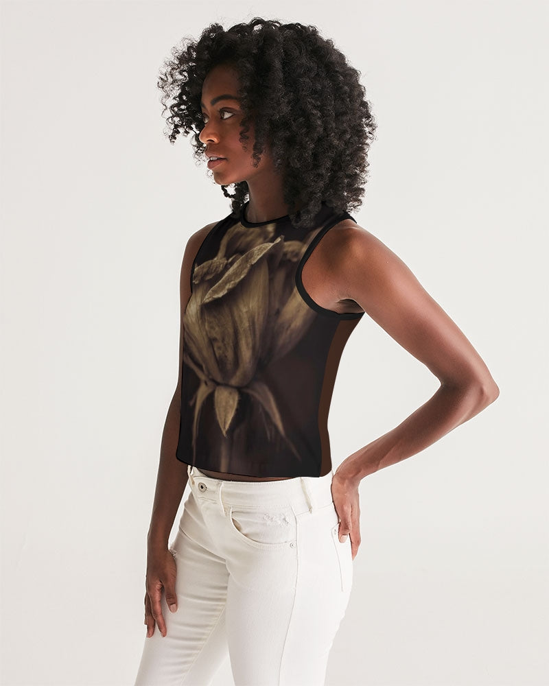 Beauty in darkness Women's Cropped Tank