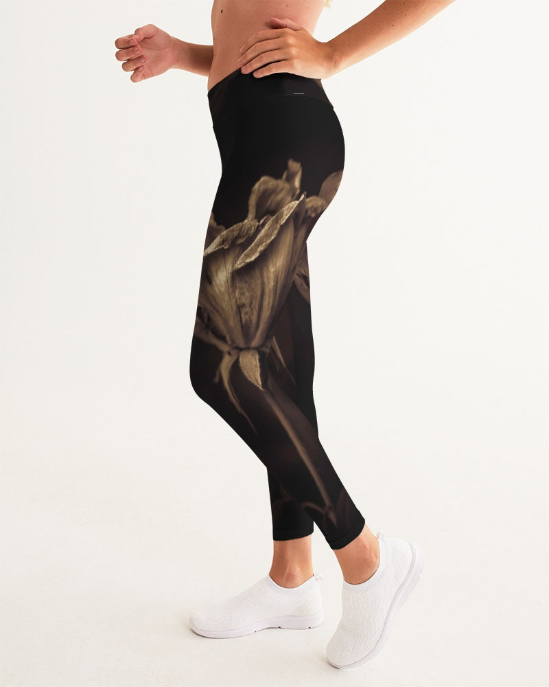 Beauty in darkness Women's Yoga Pants