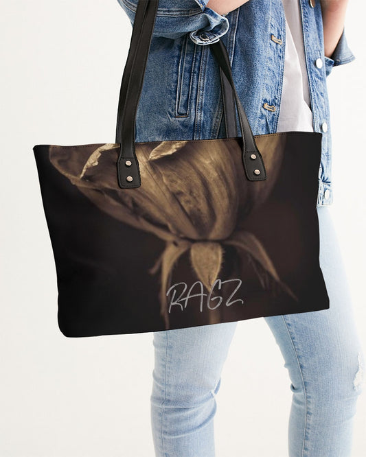 Beauty in darkness Stylish Tote